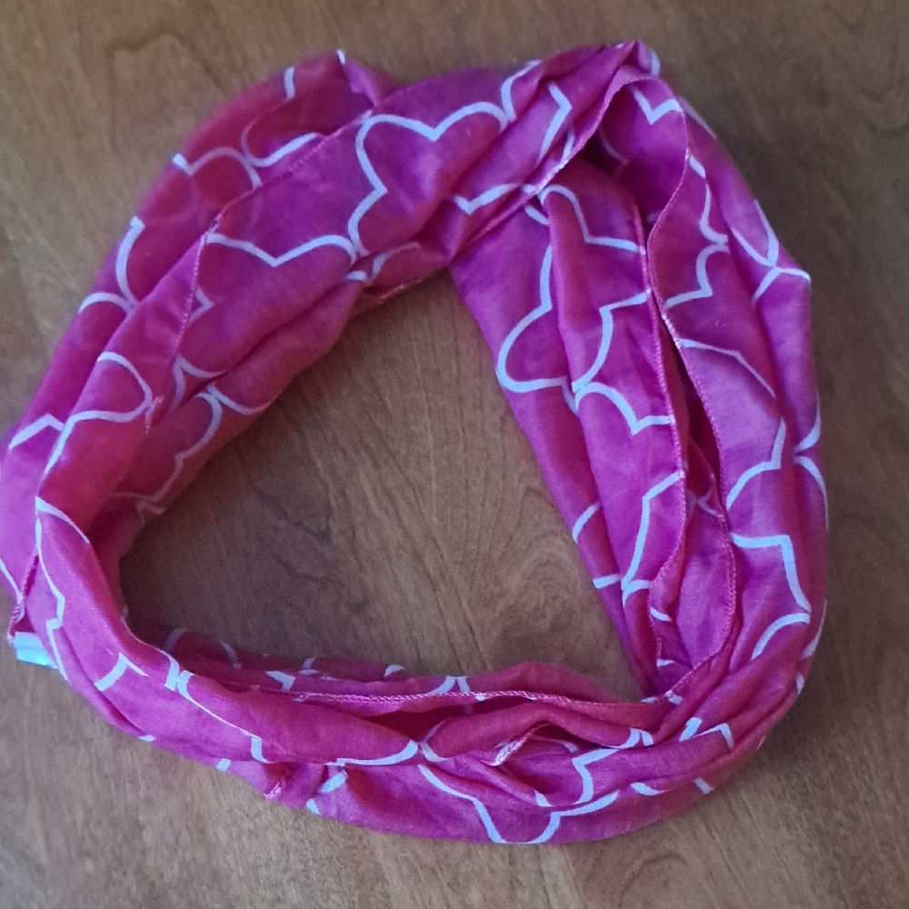 Source Unknown Vibrant Pink Pattern Thin Polyester Scarf